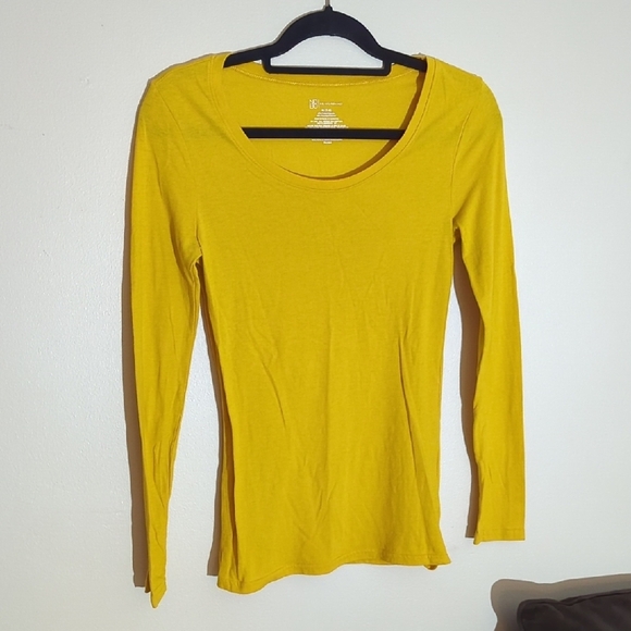 No Boundaries Yellow Fitted Long Sleeve Tee - Picture 2 of 6